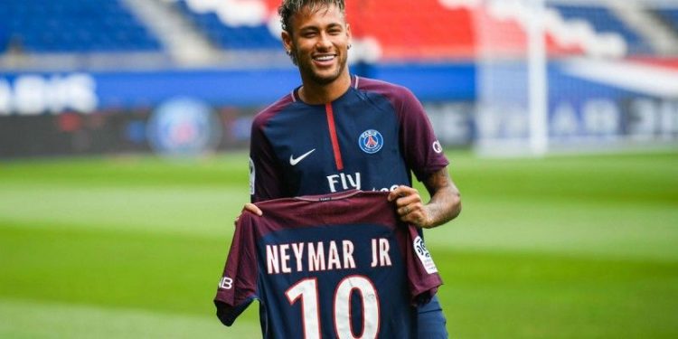 Cầu thủ bóng đá Neymar JR: Nghệ sĩ sân cỏ và biểu tượng của bóng đá hiện đại