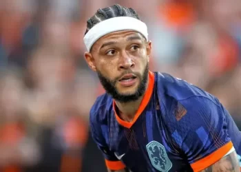 Sự nghiệp ban đầu của cầu thủ bóng đá Memphis Depay
